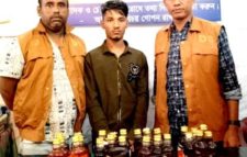 সুনামগঞ্জে ডিবি পুলিশের অভিযানে ২৪ বোতল ভারতীয় মদসহ একজন আটক