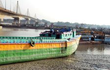 নৌ-পথে বাল্কহেড আবির বোডি (আবির এন্টারপ্রাইজ) তে ডাকাতি