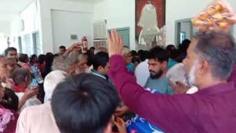 দুই দিনব্যাপী বয়ষ্ক, বিধাবা ও পুঙ্গ ভাতার তালিকা হালনাগাদ কার্যক্রমে পশ্চিম গুজরা বিএনপির খাদ্য সামগ্রী বিতরণ
