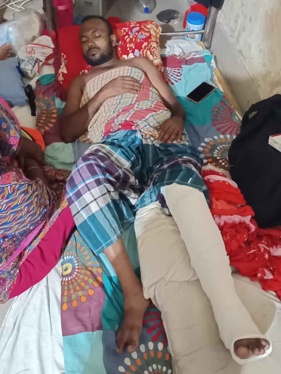 সড়ক দুর্ঘটনায় আহত জাহাঙ্গীর