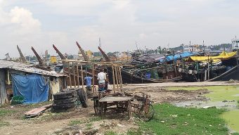 মাছবাজার দখল ক‌রে বিএনপি নেতা বললেন, আমরা সিটি করর্পোরেশনের লোক