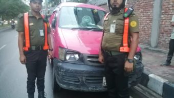 হাতিরঝিলে শৃঙ্খলা ফেরাতে আনসার ইনচার্জ শাহ আলমের নিরলস প্রচেষ্টা।