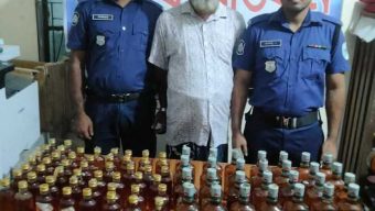 ছাতকে বিদেশী মদসহ মাদক কারবারি গ্রেফতার