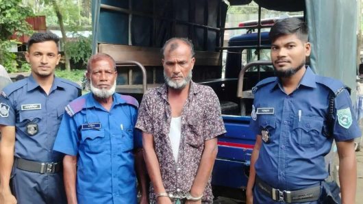 শিক্ষই করলেন মোটরসাইকেল চুরি