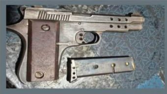 চট্টগ্রামে বিদেশী পিস্তলসহ এক যুবককে গ্রেপ্তার করেছে পুলিশ।