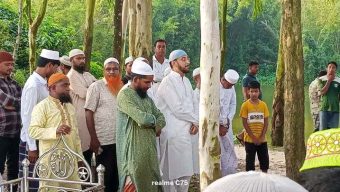 বোচাগঞ্জে মরহুম সাজ্জাদ হোসেনের জানাজায় অংশ নিলেন বিএনপির মনোনয়নপ্রত্যাশী সাদিক রিয়াজ চৌধুরী পিনাক