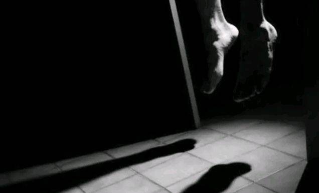 মনপুরায় গলায় ফাঁস দিয়ে শিক্ষার্থীর আত্মহত্যা