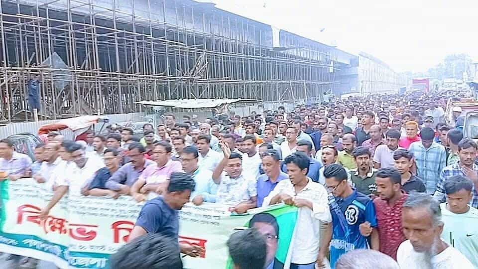 গাইবান্ধা জেলা বিএনপির সভাপতির নামে মিথ্যা গুজব ছড়ানোর প্রতিবাদে পলাশবাড়ীতে বিএনপির বিক্ষোভ মিছিল অনুষ্ঠিত