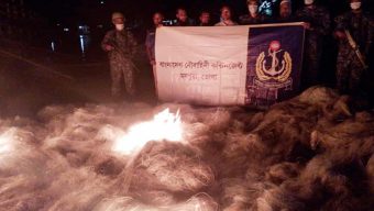 মনপুরায় নৌবাহিনীর যৌথ অভিযানে অবৈধ কারেন্ট জাল জব্দ