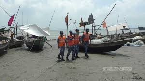 মনপুরার মেঘনা ও সাগর উত্তাল,গুড়ি গুড়ি বৃষ্টি,সতর্কতা অবলম্বন