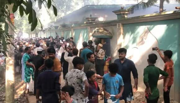 নুরুল ইসলাম নুরা পাগলা’র দরবারে হামলার ঘটনায় মামলা, আসামি সাড়ে ৩ হাজার।