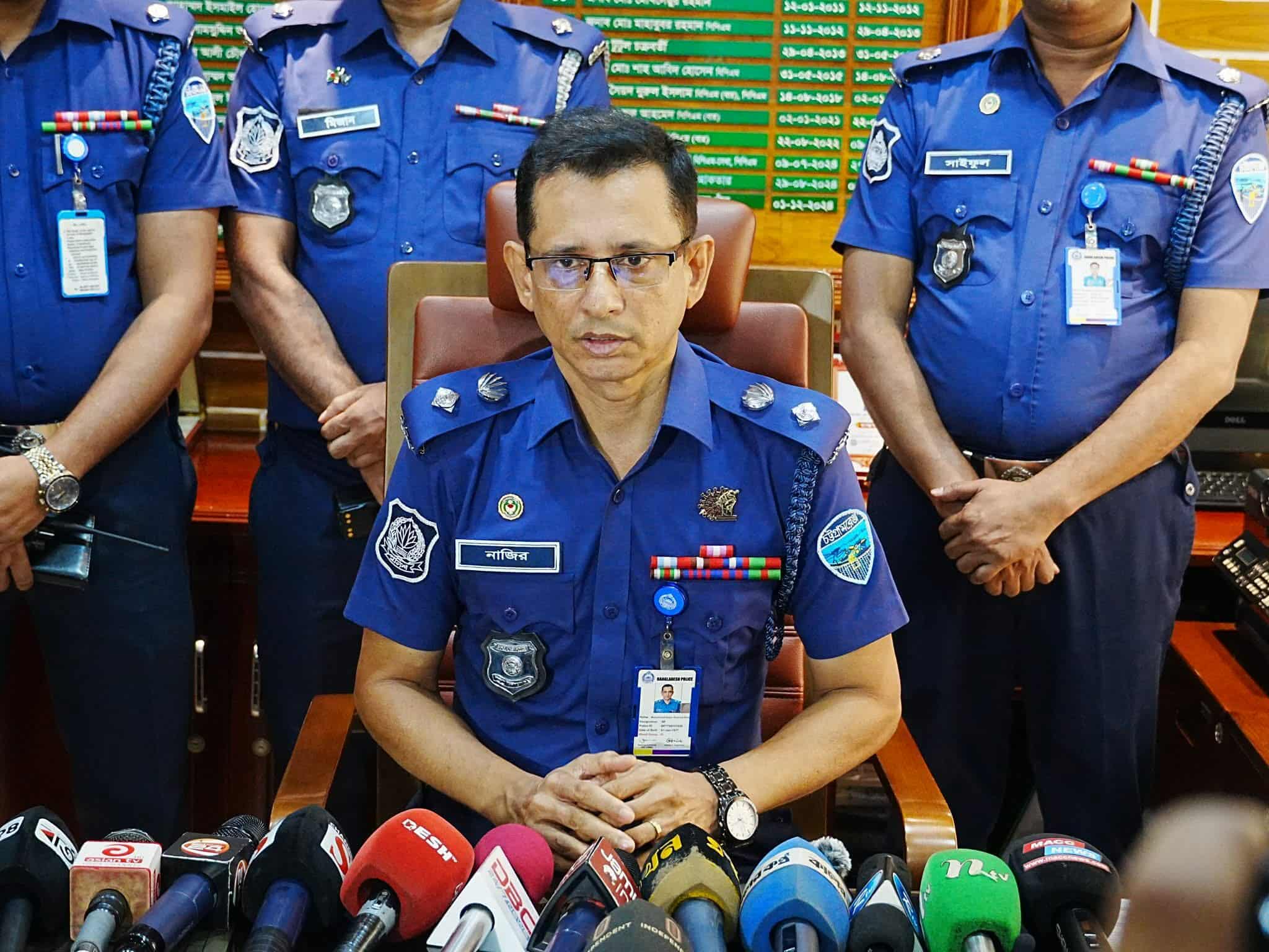 কুমিল্লা মডেল থানার চাঞ্চল্যকর মা ও মেয়ের হত্যা মামলার মূল আসামী গ্রেফতার প্রসঙ্গে যাহা জানা গেল