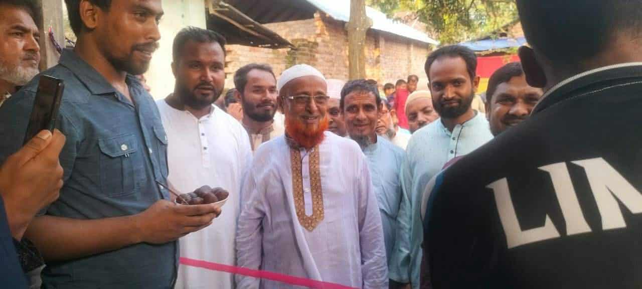 ধাপেরহাটে জামায়াতে ইসলামীর নতুন কার্যালয় উদ্বোধন করা হয়েছে।