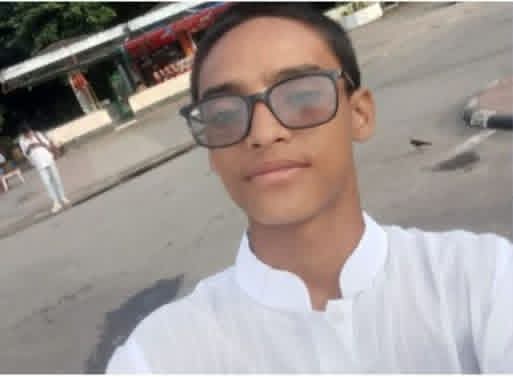 পানিতে ভাসমান অবস্থায় এক ছাত্রের লাশ উদ্ধার।