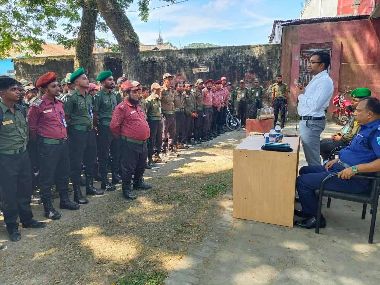 পলাশ বাড়ি মন্দিরের নিরাপত্তায় নিয়োজিত ৩৪৪জন আনসার-ভিডিপির সদস্যরা দিবেন ৫৭টি মন্দির পাহাড়া।