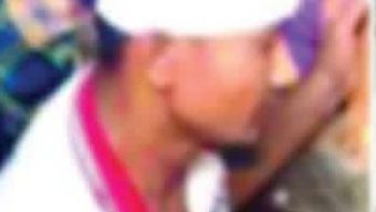 চুরি করতে গিয়ে এলাকাবাসির হাতে জামাই চোর আটক ও গনদোলাই।