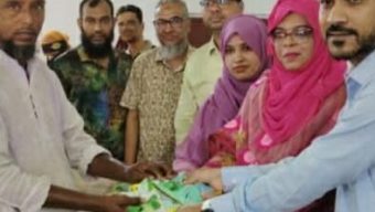 কালীগঞ্জে ক্ষুদ্র ও প্রান্তিক কৃষকের মাঝে বীজ ও সার সহায়তা প্রদান