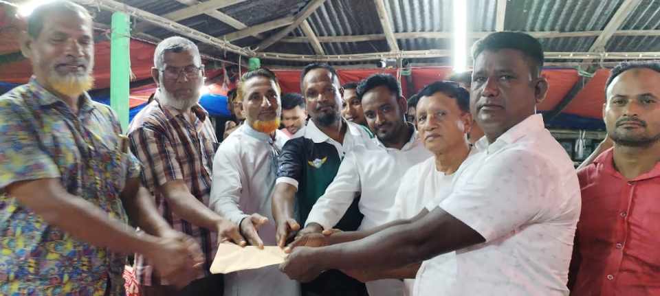 নপুরায় নুরুল ইসলাম নয়নের নির্দেশে যুবদলের পূজামন্ডপ পরিদর্শন