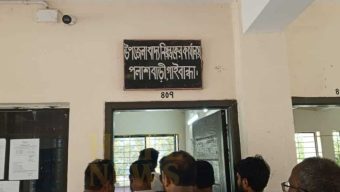 খাদ্যবান্ধব কর্মসূচীর আবেদন বক্স ভাংচুর করেছে দুর্বৃত্তরা