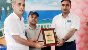 পলাশবাড়ীতে শৈশবের রঙিন স্মৃতির রঙে নিজ প্রাথমিক বিদ্যালয় রাঙিয়ে তুললেন শ্রী হরিদাস বাবু।