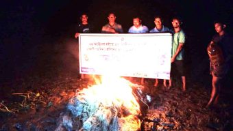 মনপুরার মেঘনায় মৎস্য দপ্তরের অভিযানে আটক বিপুল পরিমাণ কারেন্ট জাল -আগুনে পুড়িয়ে ধ্বংস