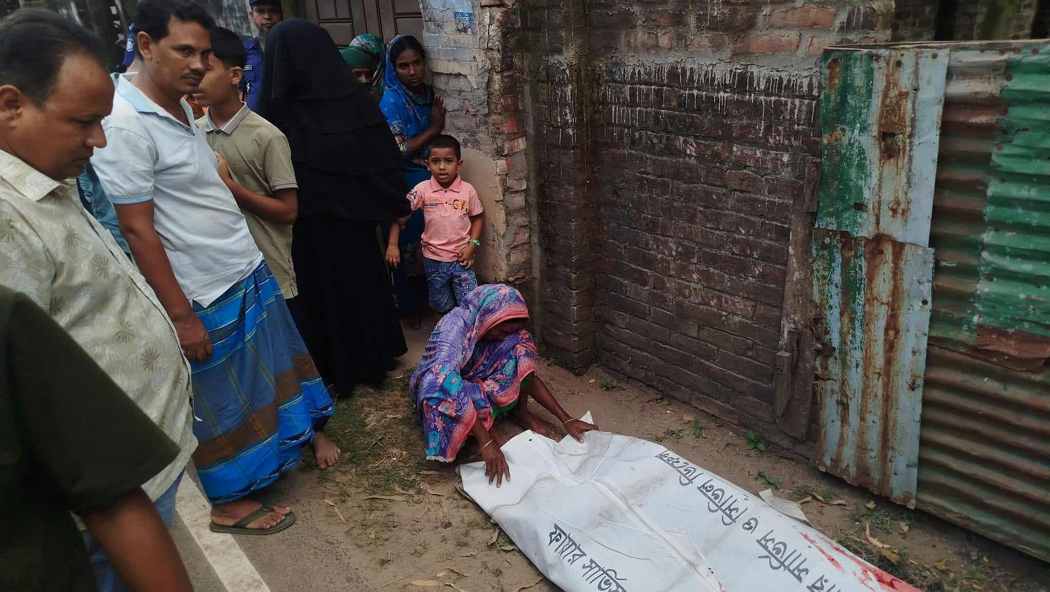 পীরগঞ্জে ট্রাক্টরের ধাক্কায় নিহত ২: অবহেলার সড়কে মৃত্যু যেন নিত্য ঘটনা