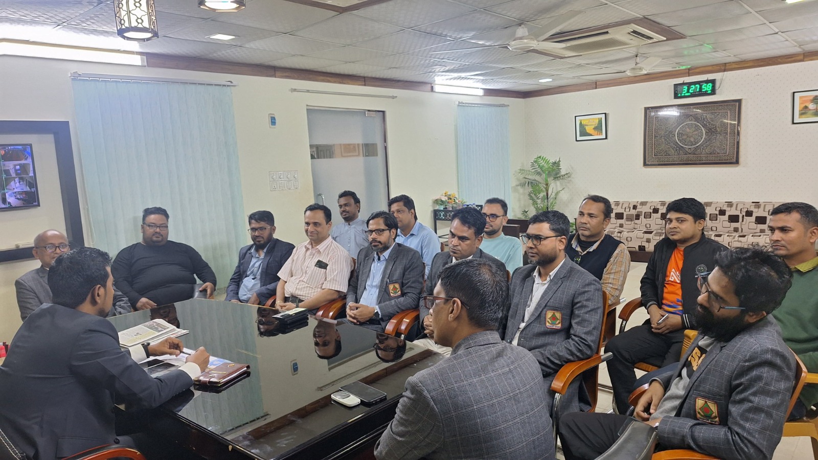 বোয়ালখালী প্রেসক্লাবের নেতৃবৃন্দের সাথে নবাগত ইউএনও’র মতবিনিময়