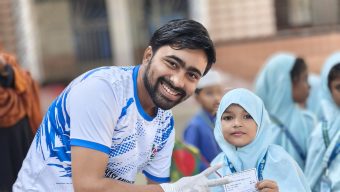 বিজয় দিবসে হাসি মুখ ইয়ুথ এন্ড সোশ্যাল ডেভেলপমেন্ট ফাউন্ডেশনের উদ্যোগে বিনামূল্যে রক্তের গ্রুপ নির্ণয় কর্মসূচি সম্পন্ন