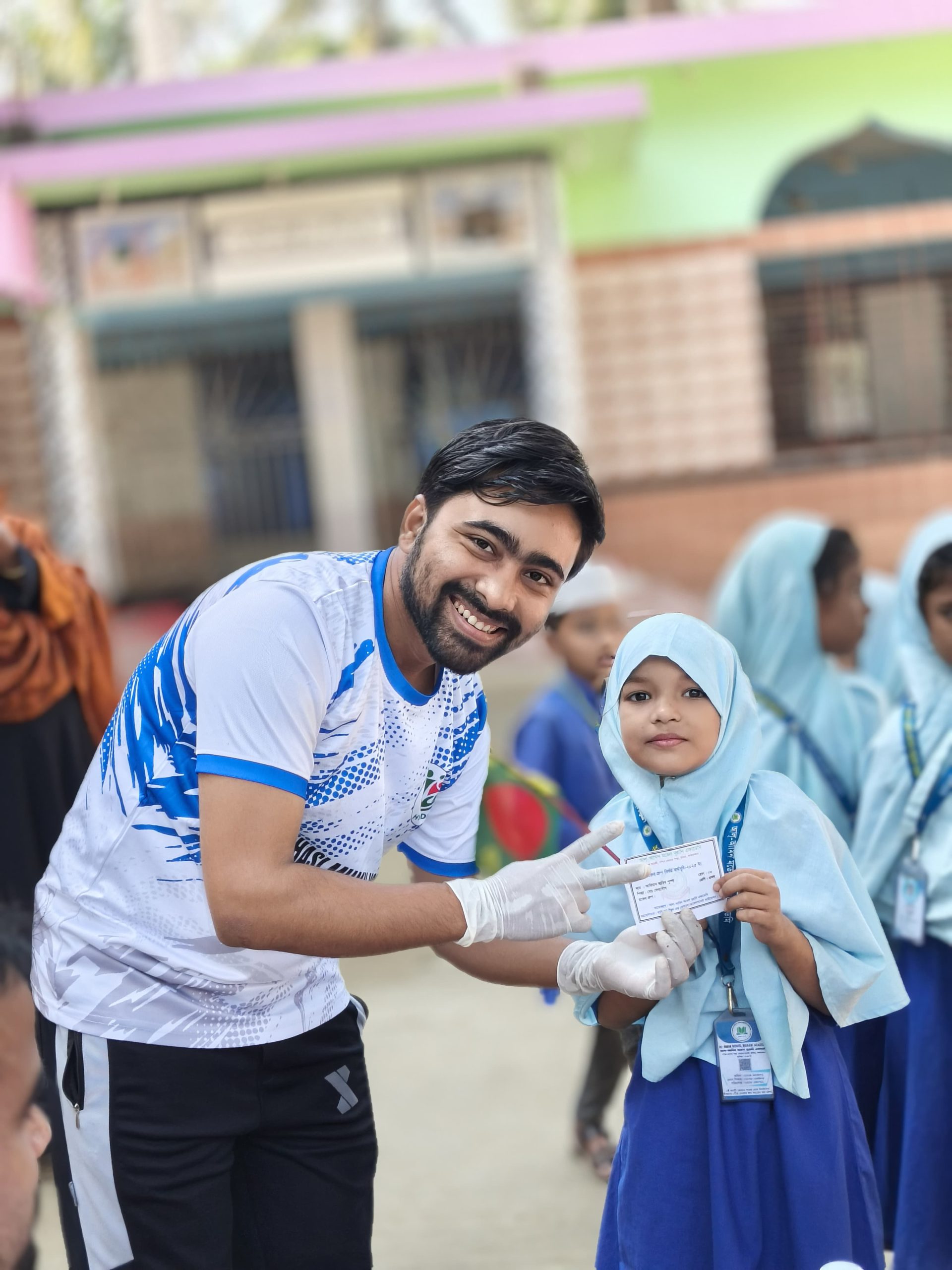 বিজয় দিবসে হাসি মুখ ইয়ুথ এন্ড সোশ্যাল ডেভেলপমেন্ট ফাউন্ডেশনের উদ্যোগে বিনামূল্যে রক্তের গ্রুপ নির্ণয় কর্মসূচি সম্পন্ন