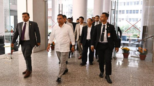 সচিবালয়ে নিজ দফতরে অফিস করছেন প্রধানমন্ত্রী তারেক রহমান।