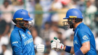 আরব আমিরাতকে হারিয়ে দক্ষিণ আফ্রিকাকে সুপার এইটে তুলল আফগানিস্তান।