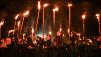 ইন্দোনেশিয়ায় মাহে রমজানকে যেভাবে স্বাগত জানায় মুসলিমরা।