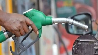 রোববার থেকে নতুন পদ্ধতিতে তেল বিক্রি।