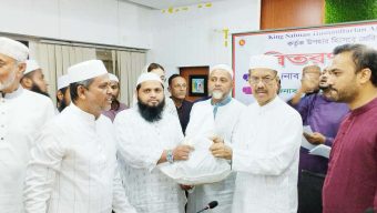 কালীগঞ্জে সৌদী বাদশাহ’র খেজুর পেল ৩০ মাদ্রাসা ও এতিমখানায়