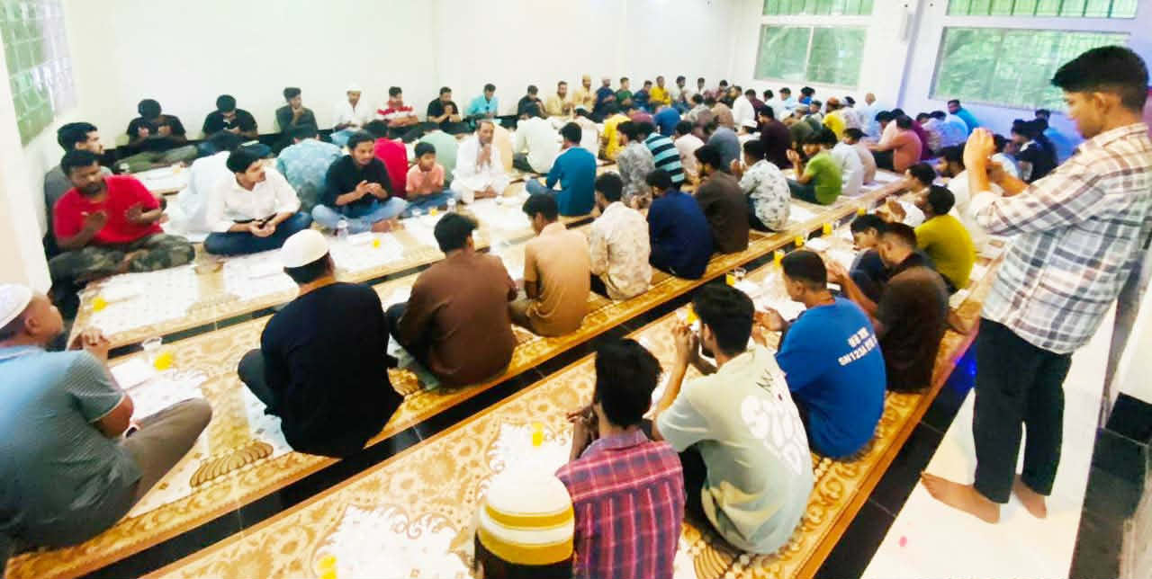 কালীগঞ্জে প্রিন্সের পিতার কুলখানি উপলক্ষে দোয়া ও ইফতার মাহফিল অনুষ্ঠিত