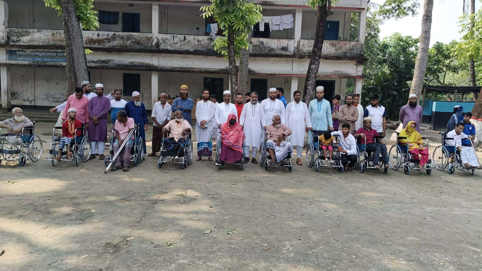 কালীগঞ্জে জামায়াতে ইসলামীর উদ্যোগে ১৫ জন প্রতিবন্ধীকে হুইলচেয়ার প্রদান