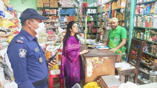 কালীগঞ্জে ৫ ব্যবসায়ীকে আর্থিক জরিমানা