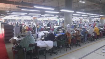 ২০২৫-২৬ অর্থবছর ৮ মাসে তৈরি পোশাক রফতানি আয় কমলো ৩.৭৩ শতাংশ